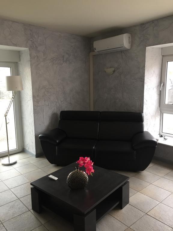 Apartamento Au Pied De La Roche Exterior foto